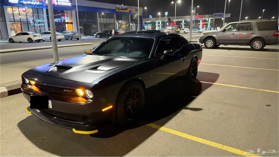 للبيع  Dodge Challenger Hellcat   اللون الأسود index