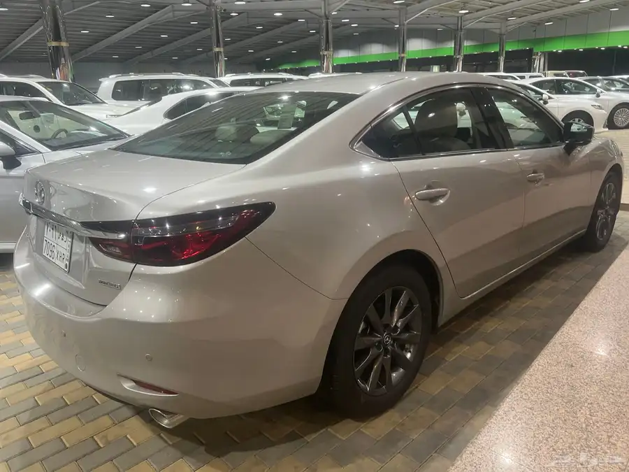 مازدا 6 موديل 2025 عداد 3 900 كيلو لون بيج 3