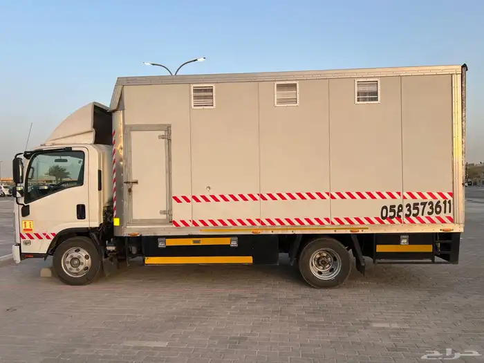 دنة اسيزو isuzu 2023 13