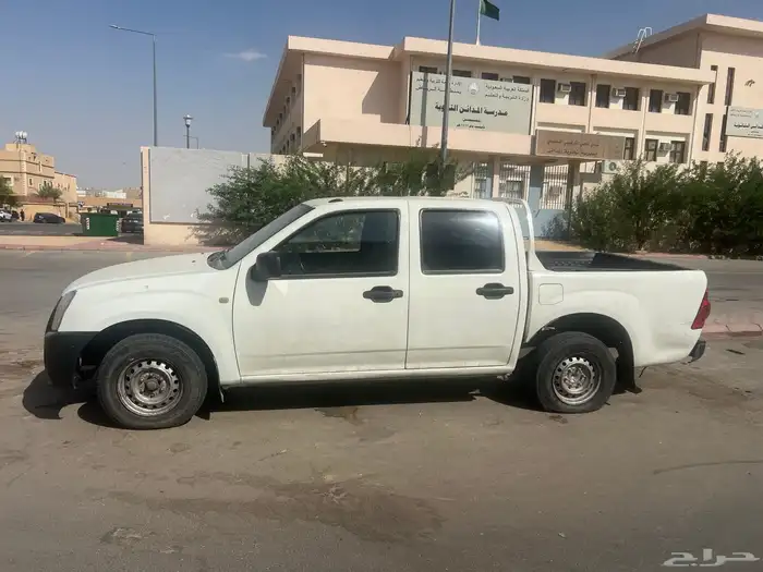 وانيت ايسوزو 2007 3