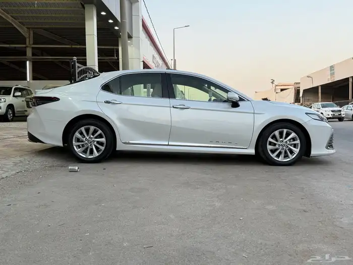 كامري 2023 تم البيع 4