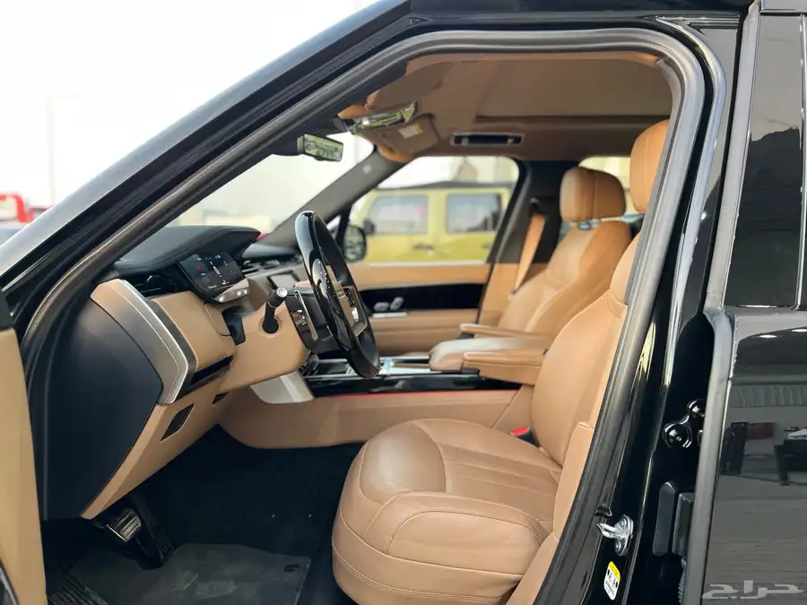 رنج روفر فوج HSE v8 موديل 2023 14