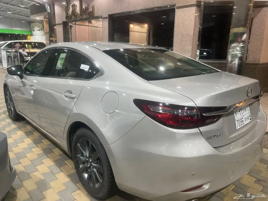 مازدا 6 موديل 2025 عداد 3 900 كيلو لون بيج 5