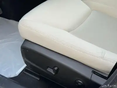 كرايزلر C300 2021 19