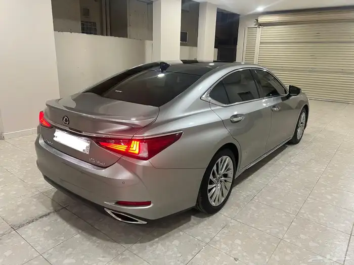 تم البيع لكزس 350 ES بريمي DD أعلى فئة 2023 لون تيتانيوم 8