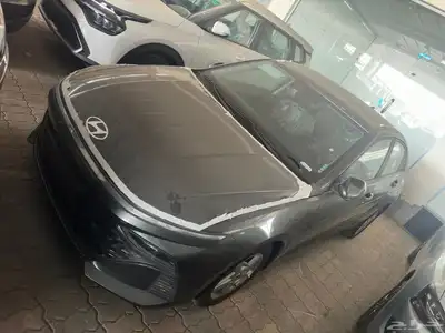 هونداي اكسنت فليت 1.5 سي سي2025 ابيض سقف اسود و رصاصي واسود 1