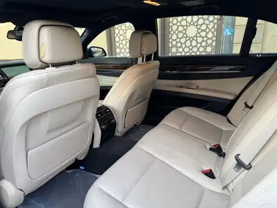 BMW 730 2013 11
