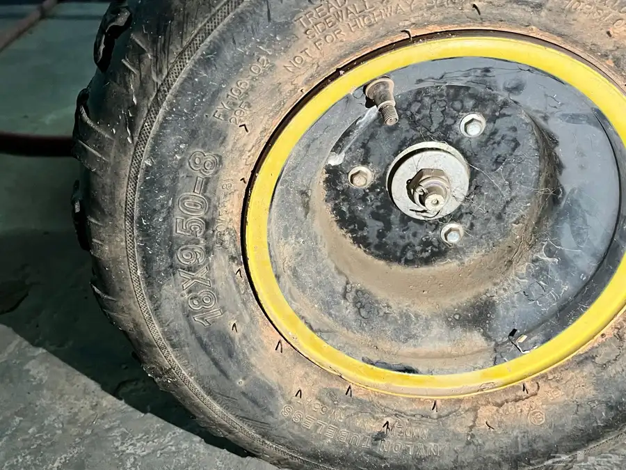 دباب للبيع يبغاله تصليحات بسيطه مفتاحه ظايع البيع مستعجل 1
