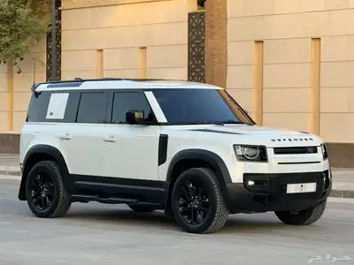 لاندروفر ديفندر موديل 2020 بحاله ممتازه 24