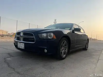 للبيع تشارجر 2014 v8 5