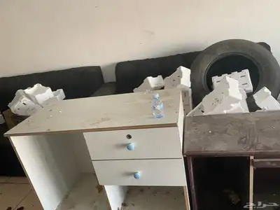 دولاب و طاوله العدد 2 و ثالثه ابواب 7