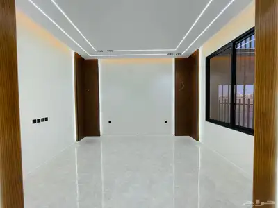 البيع شقق ارضي بحوش مداخل سيارة موقع متميز جدا وسط الخدمات 7