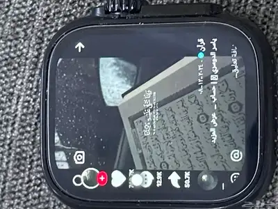 ساعه تدعم التيك والسناب وفيها متجر تطبيقات 3