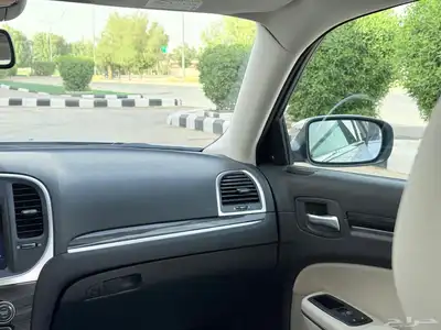 كرايزلر C300 2021 30