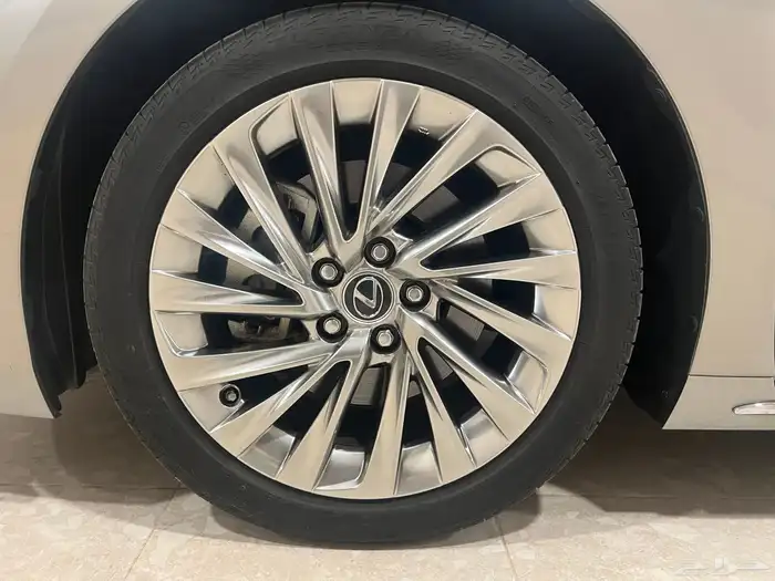 تم البيع لكزس 350 ES بريمي DD أعلى فئة 2023 لون تيتانيوم 92
