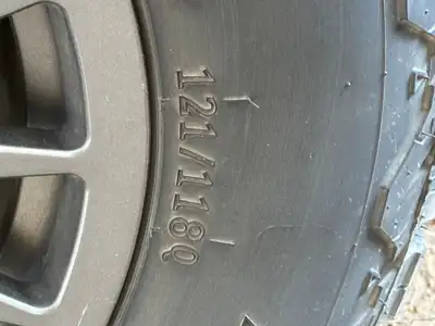 كفرات سييرا حجرية نقشتها نظيفة 5