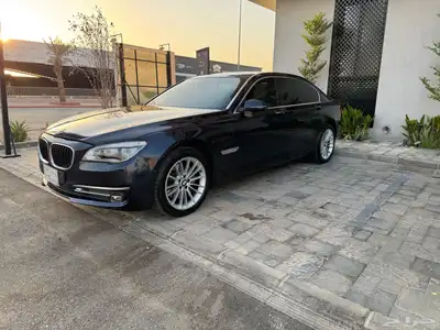 BMW 730 2013 12