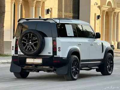 لاندروفر ديفندر موديل 2020 بحاله ممتازه 16