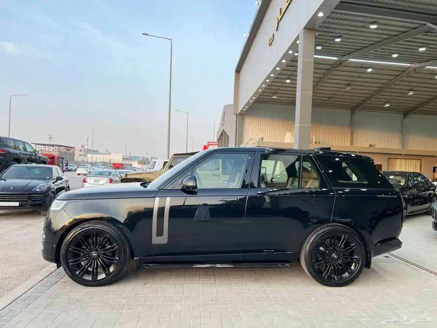 رنج روفر فوج HSE v8 موديل 2023 5