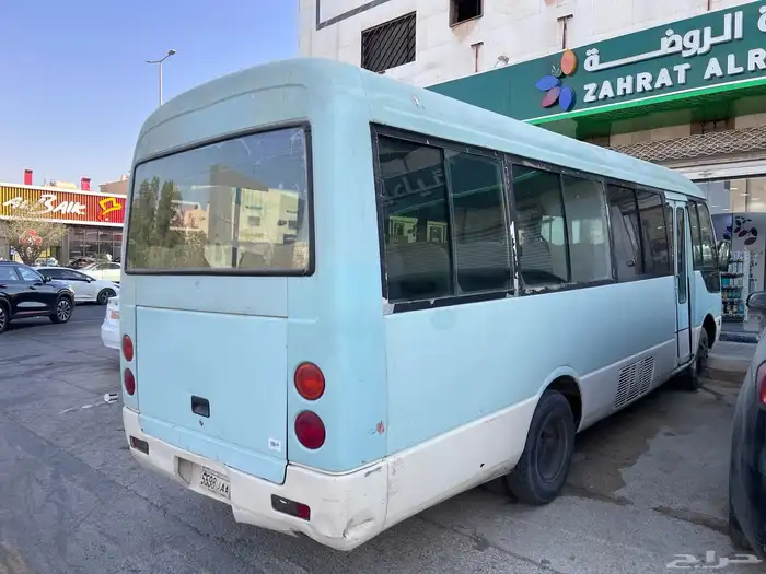 باص متسوبيشي روزا 2