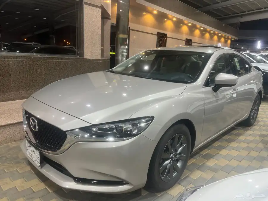 مازدا 6 موديل 2025 عداد 3 900 كيلو لون بيج 1