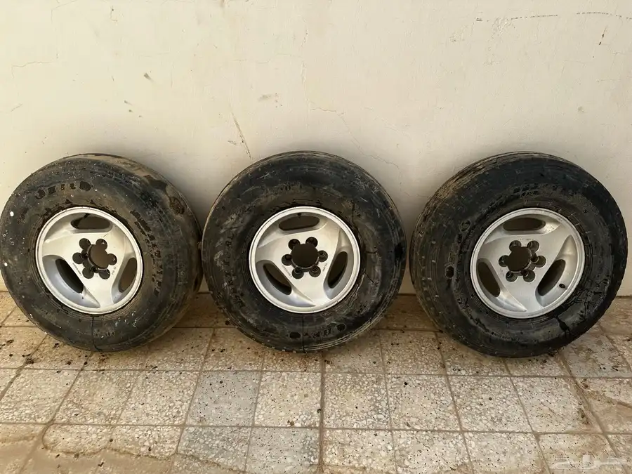 يوجد جنوط نيسان مراوح باترول عدد 4 اصلي 0