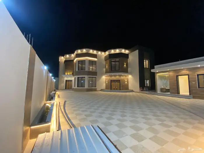 فيلا فخمة في حي الياسمين ( القريات ) 2