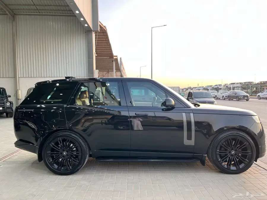 رنج روفر فوج HSE v8 موديل 2023 4