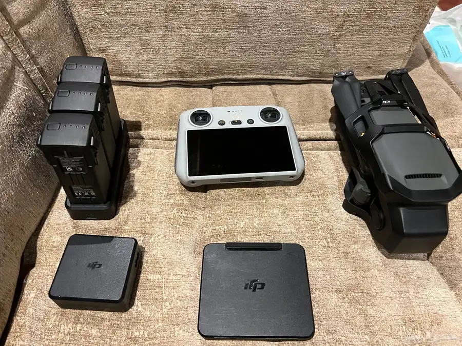 للبيع  طائرة درون Mavic 3 Pro Combo   بحالة ممتازة جدا 0