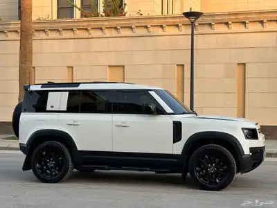 لاندروفر ديفندر موديل 2020 بحاله ممتازه 22