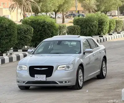 كرايزلر C300 2021 8