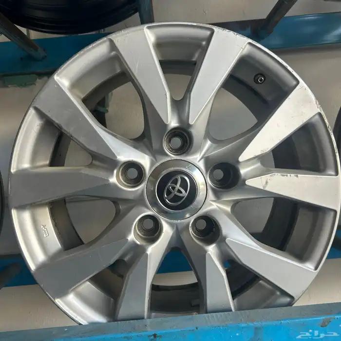 جنوط لاندكروزر 2016م بلحبة الأصلي وكالة 3