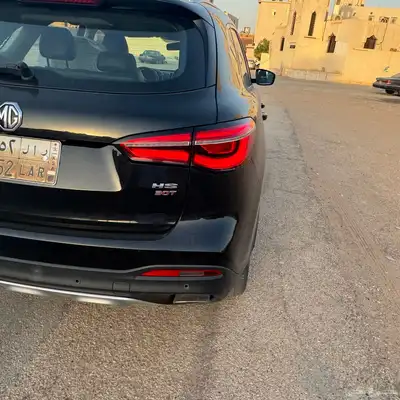 ام جي اتش اس 8