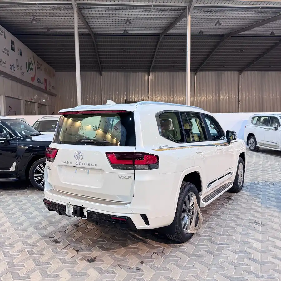 لاند كروزر Vxr نص فل بريمي 2025 23