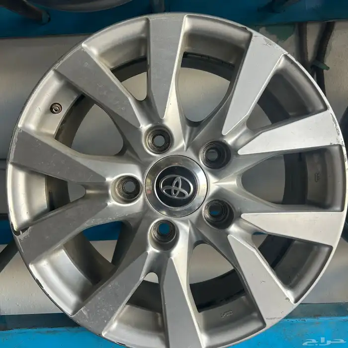 جنوط لاندكروزر 2016م بلحبة الأصلي وكالة 0