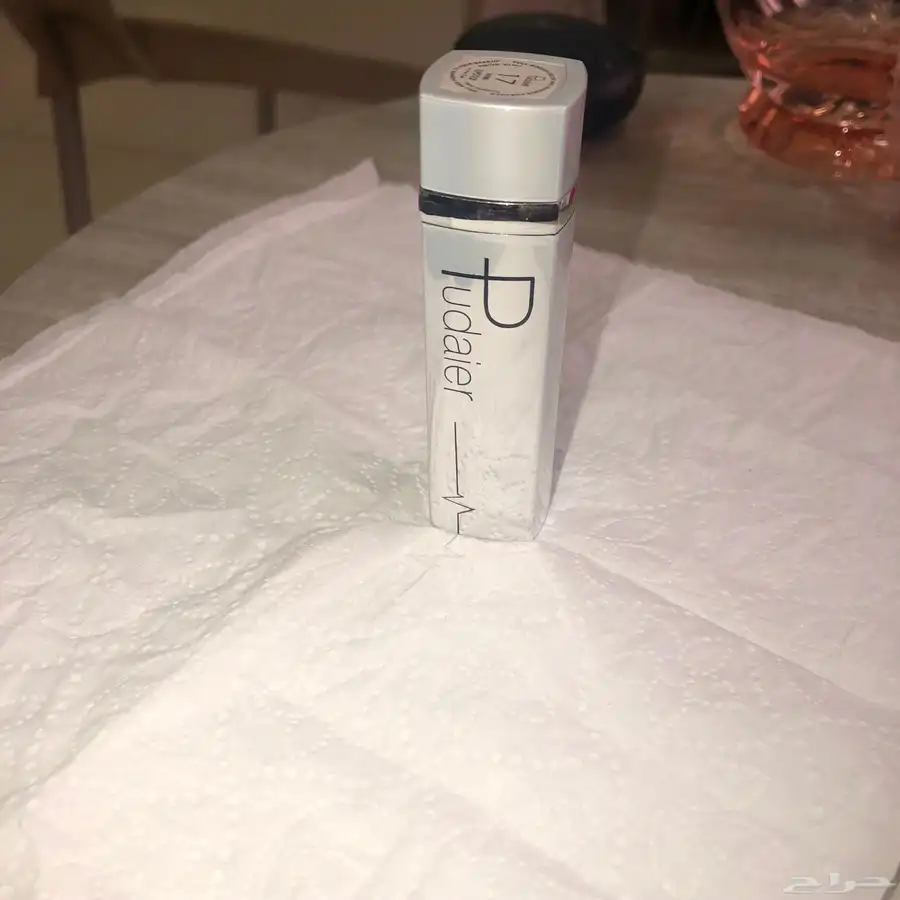 مستحضرات تجميل مع هدية واحده 2