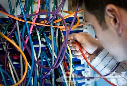 مهندس شبكات سعودي متخصص بمجال هندسة أنظمة الشبكات 0