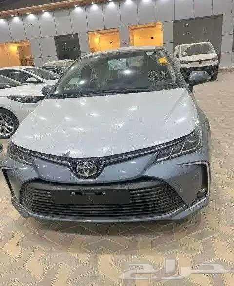 تويوتا كورولا XLI 2.0 مطور بنزين 2025 8