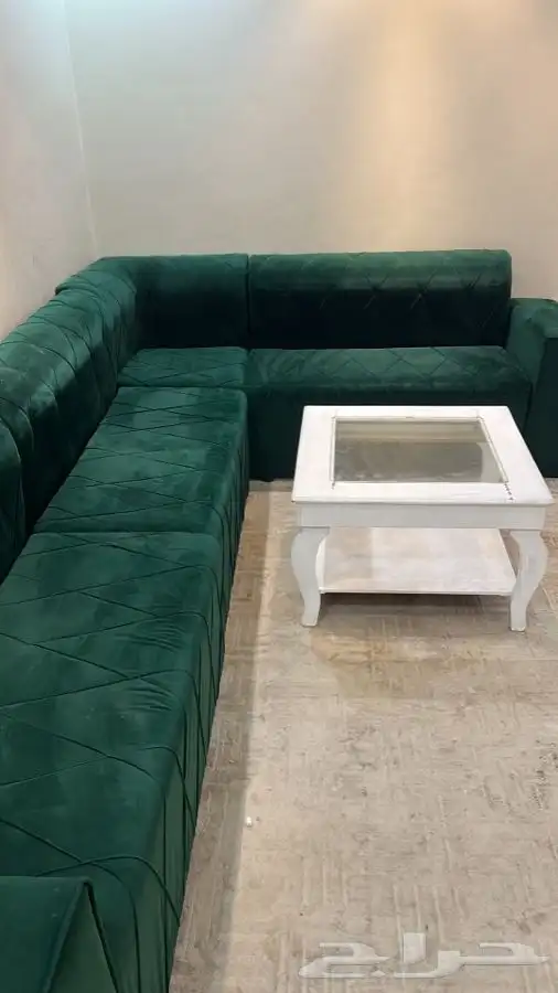 كنب معاه طاوله وطاوله تلفزيون ب300وقابل لتفاوض 0