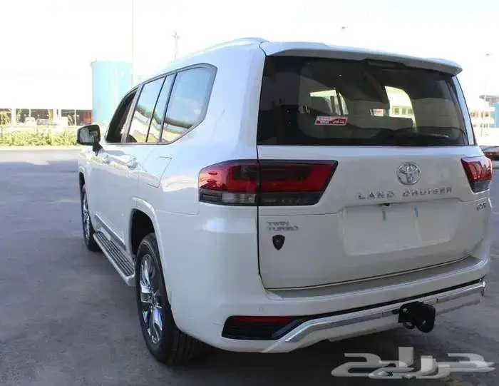 تويوتا لاندكروزر جي اكس ار GXR L 4 موديل 2024 4
