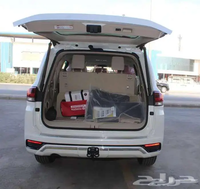 تويوتا لاندكروزر جي اكس ار GXR L 4 موديل 2024 6