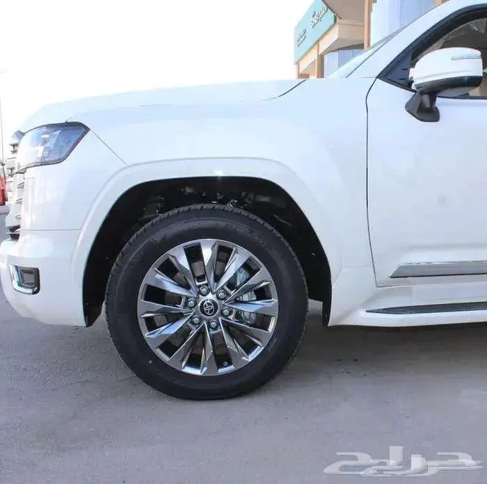 تويوتا لاندكروزر جي اكس ار GXR L 4 موديل 2024 7