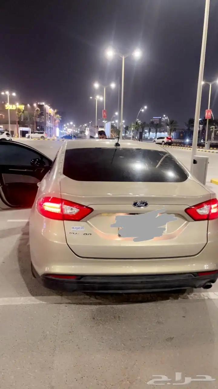 فورد فيوجن فضي 2015 0