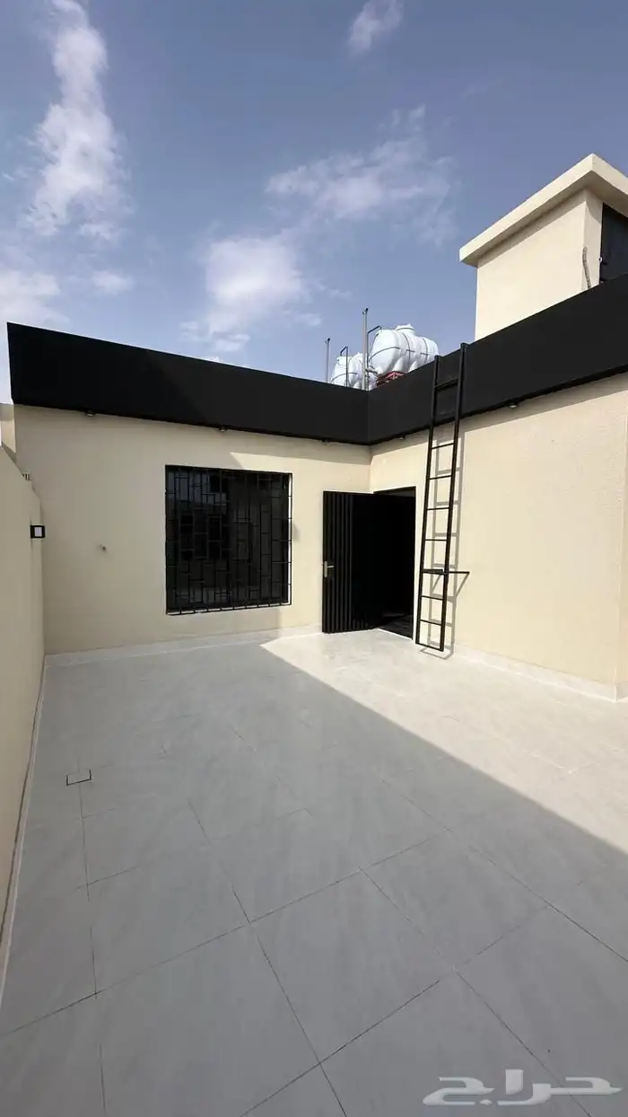 شقق ارضيه وروفات علويه للبيع خميس مشيط حي اليرموك 46