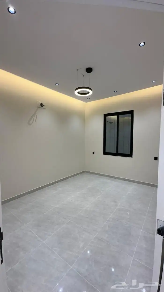 شقق ارضيه وروفات علويه للبيع خميس مشيط حي اليرموك 31