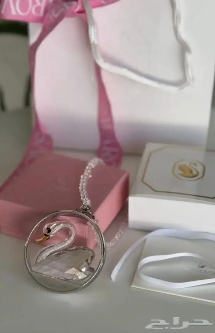 تعليقة سوارفسكي بطه 8