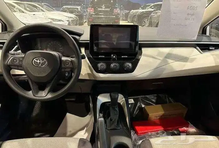 تويوتا كورولا XLI 2.0 مطور بنزين 2025 12