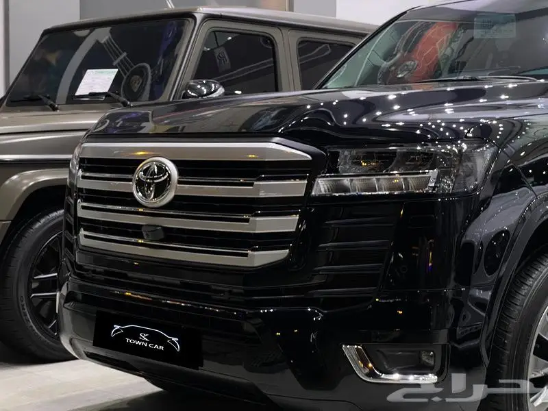 تويوتا - لاندكروزر جي اكس ار - 2024 GXR 4 عبداللطيف جميل 7