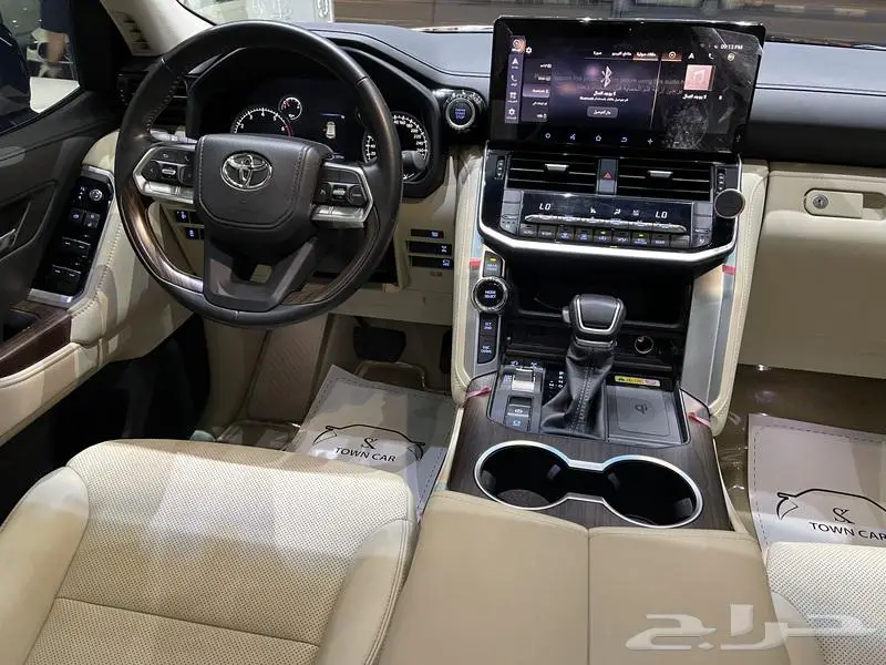 تويوتا - لاندكروزر جي اكس ار - 2024 GXR 4 عبداللطيف جميل 33