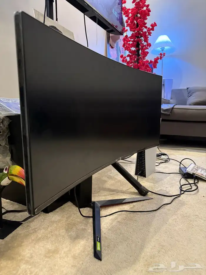 للبيع 3 شاشات قيمنق نظيفة جدا  (Philips - Acer - Curved Ultra 2